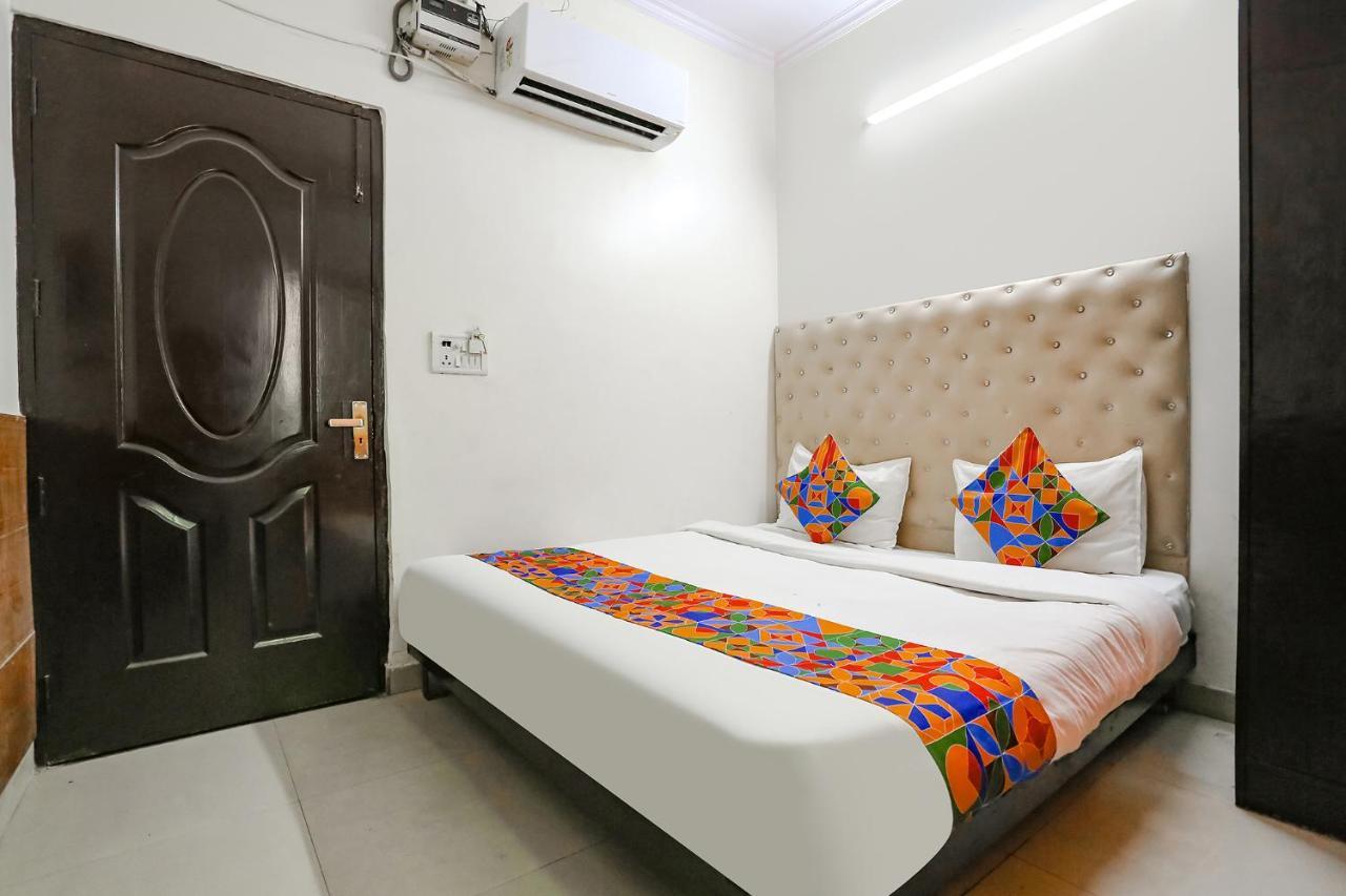 Fabhotel The Lazeez New Delhi Exterior photo